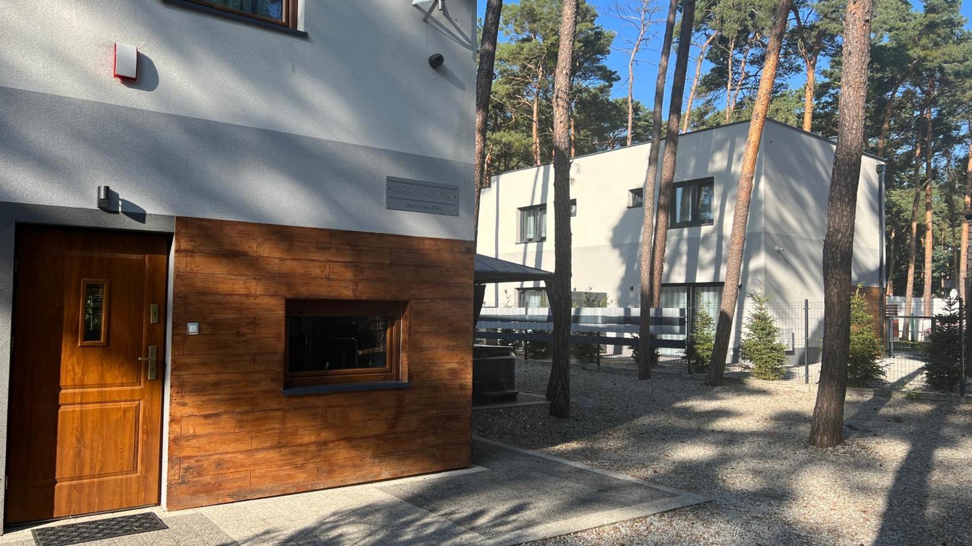 Grey House Apt ボシュコボ エクステリア 写真